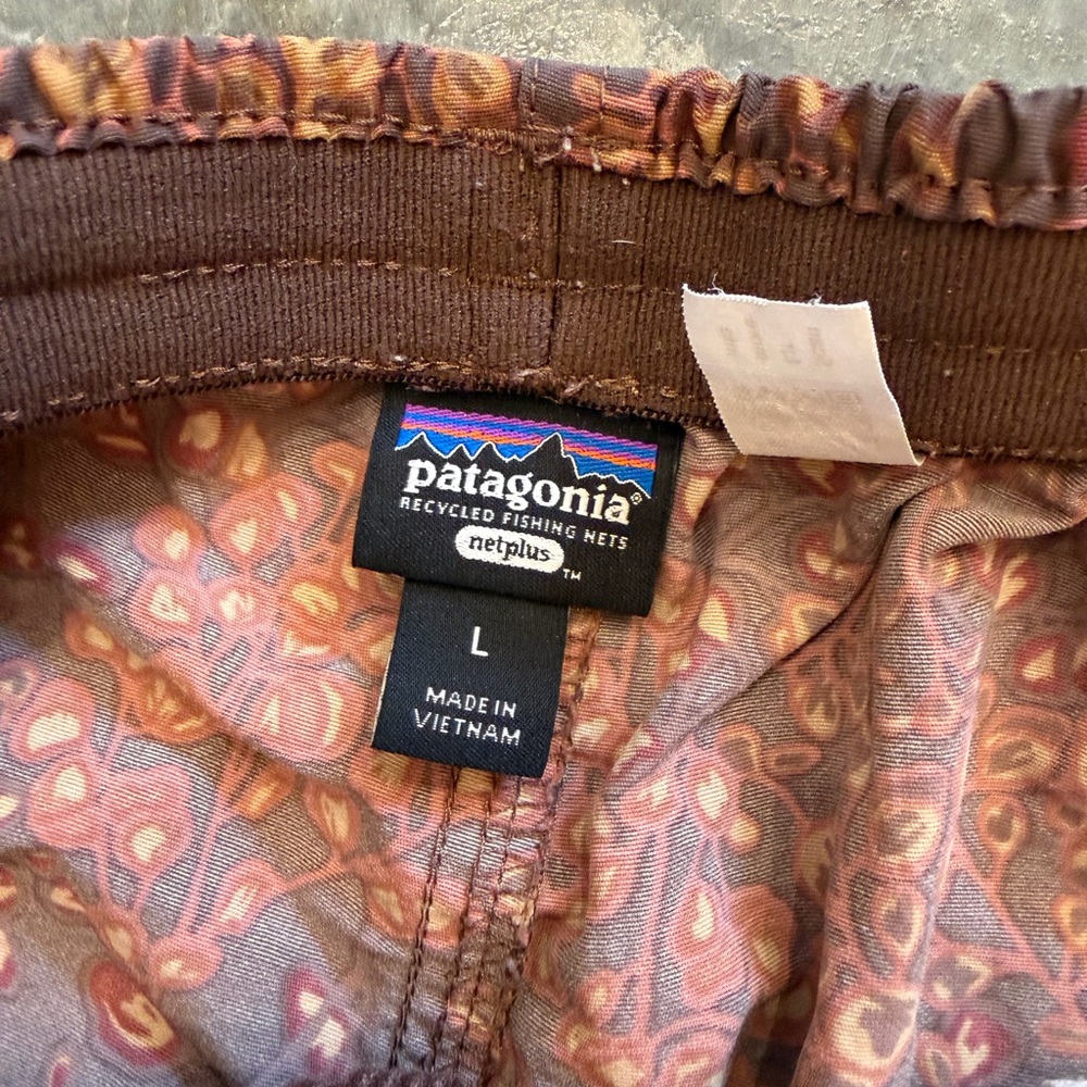 Patagonia Brown Floral Baggies - Picture 4 of 4